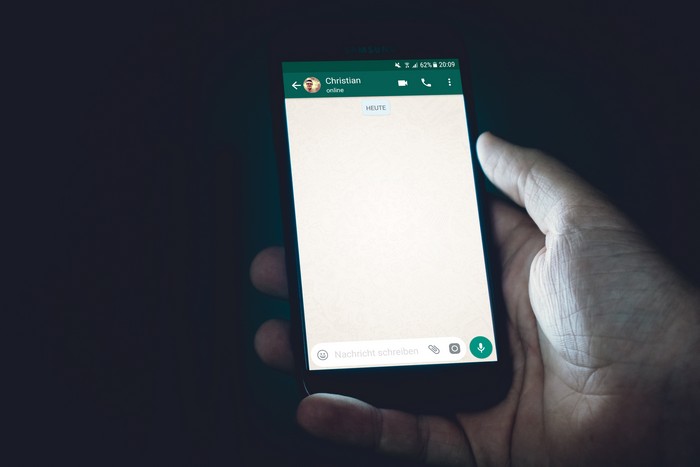 Como não receber mensagem no WhatsApp com a internet ligada? – Tutorial!